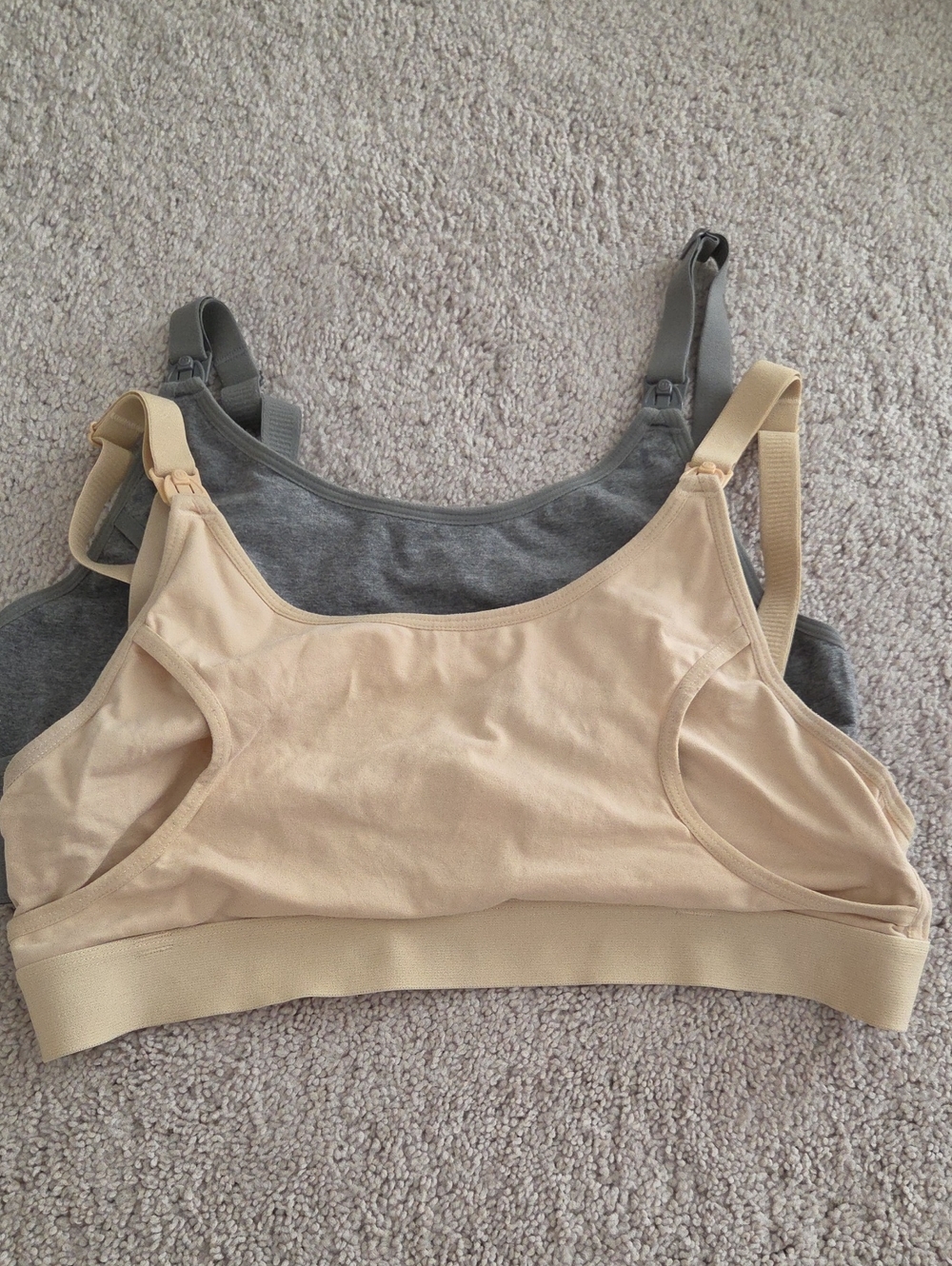 Momcozy Hands Free Pumping & Nursing Bra 2-Pack Bundle